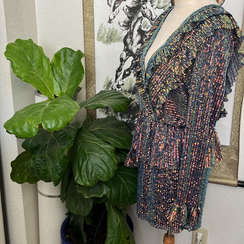 This is perfect holiday dress - Endless Rose Dress Size Small - Picture 4 of 10